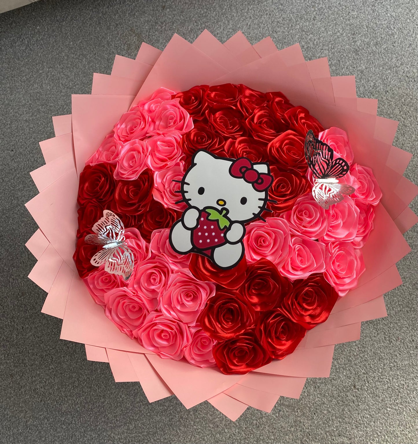 Eternal ribbon rose bouquet - hello kitty