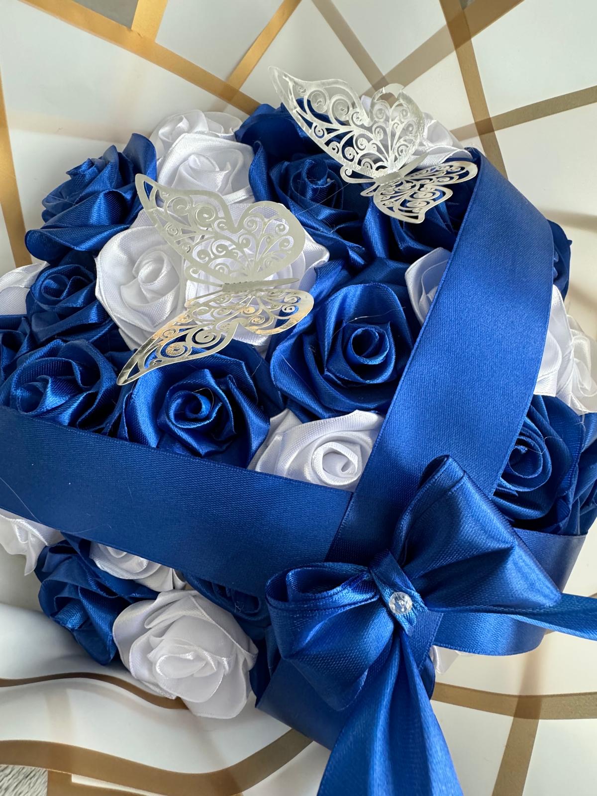 Eternal ribbon rose bouquet - blue and white